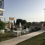 Bed & Breakfast Gerence Butik Alaçatı
