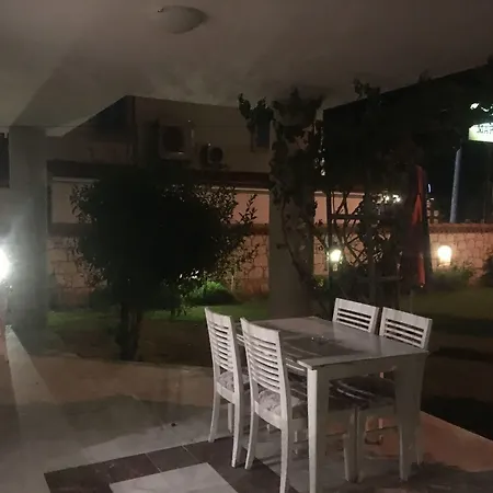 Gerence Butik Bed and Breakfast Αλακάτι